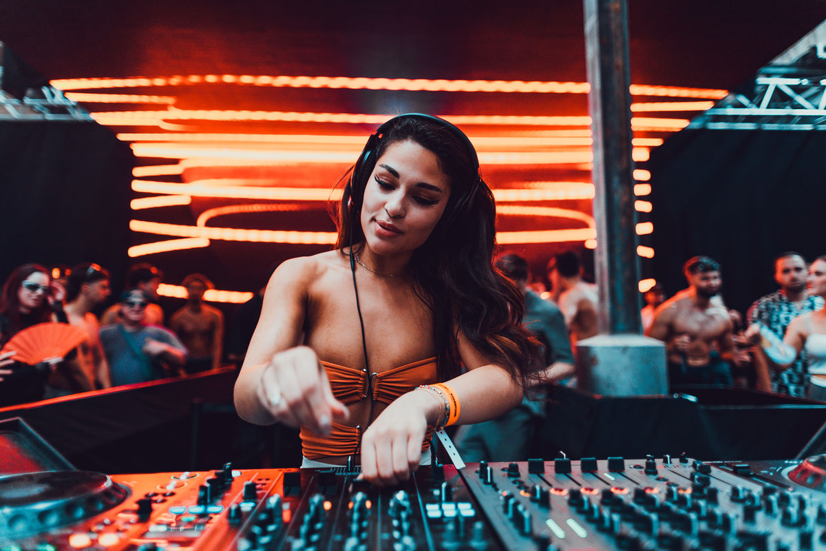 Loading... just a sec